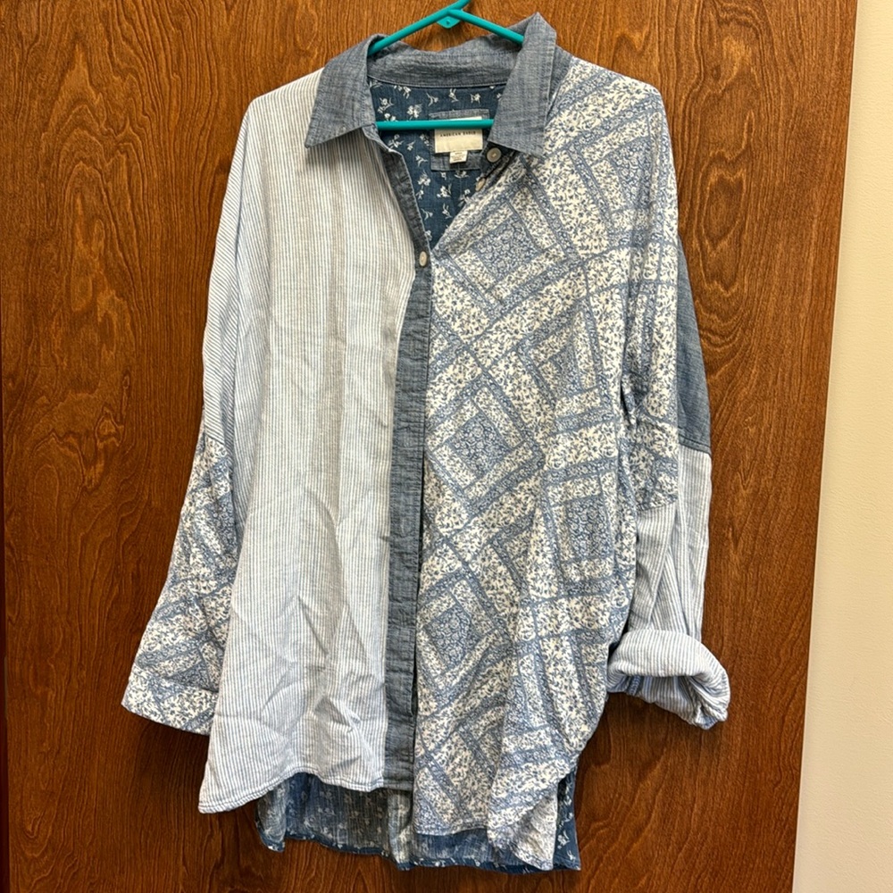 Women’s oversized button
